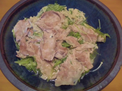 ３．４水菜とエノキの豚肉煮
