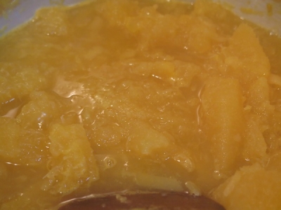 バンペイユの皮のオレンジジュース煮
