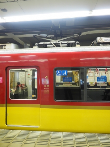 京阪電鉄 8000系 電車【天満橋駅】
